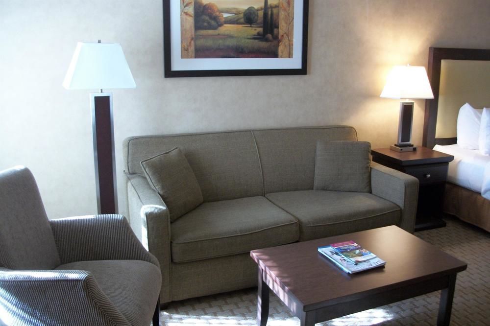 Best Western Plus Emerald Isle Hotel Sidney Εξωτερικό φωτογραφία